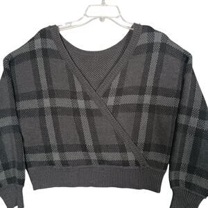 Plaid Cropped Overlapped Swearter Top Size Medium Gray & Black Long Sleeve